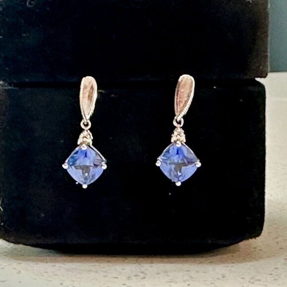 Silver Ring, Earrings, and Necklace Set with Blue Gemstones - Picture 5 of 9